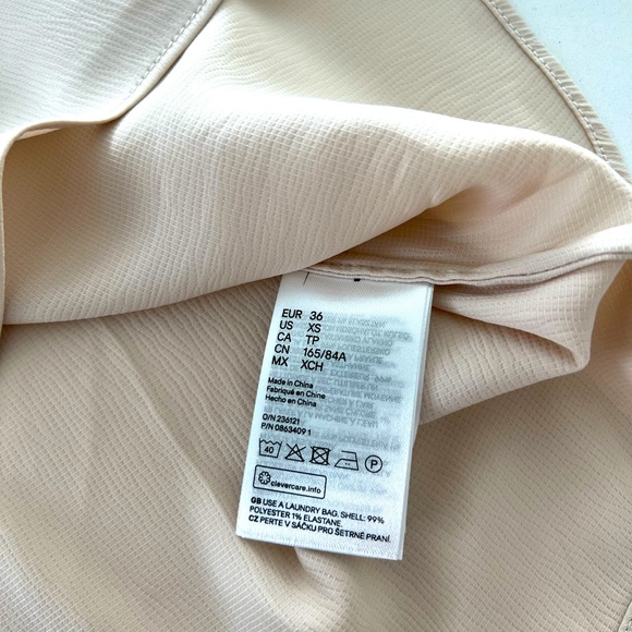 Top - Picture 4 of 6